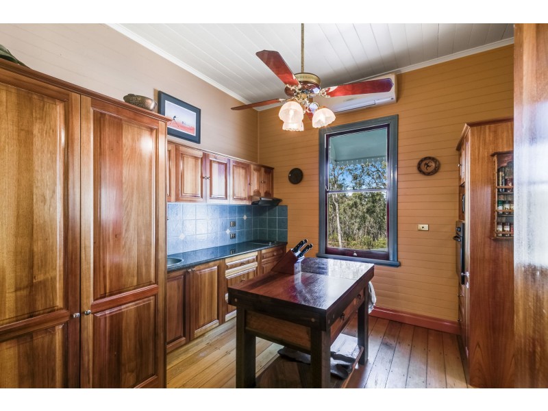 127 Koreelah Street, Upper Lockyer QLD 4352