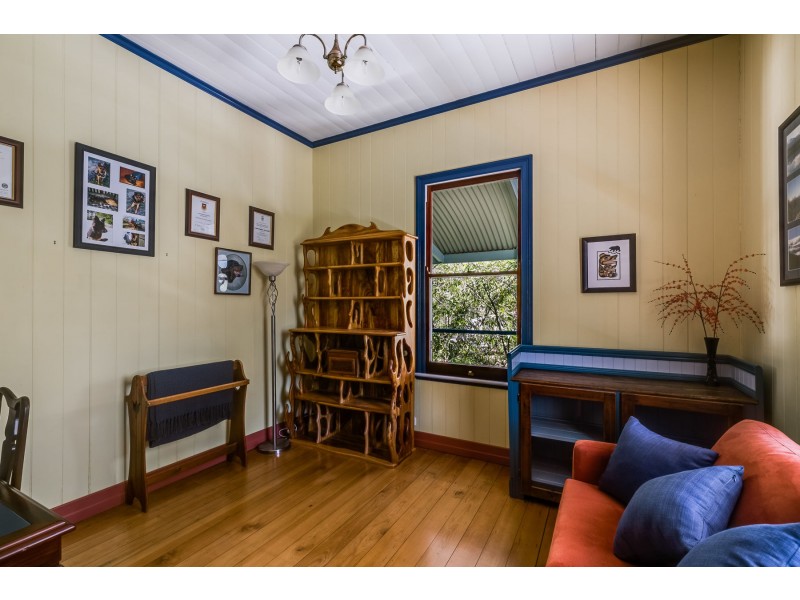 127 Koreelah Street, Upper Lockyer QLD 4352