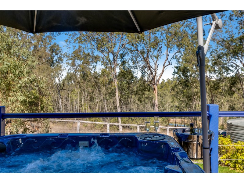 127 Koreelah Street, Upper Lockyer QLD 4352