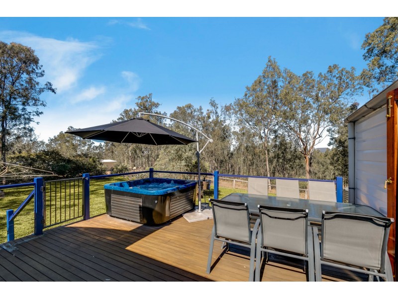127 Koreelah Street, Upper Lockyer QLD 4352