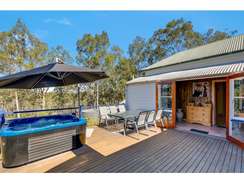 127 Koreelah Street, Upper Lockyer QLD 4352