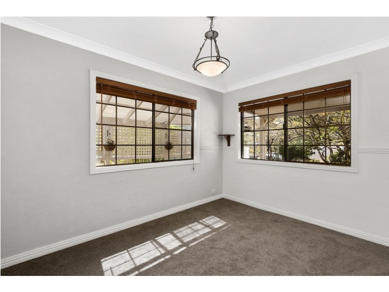 12 Clive Crescent, Withcott QLD 4352