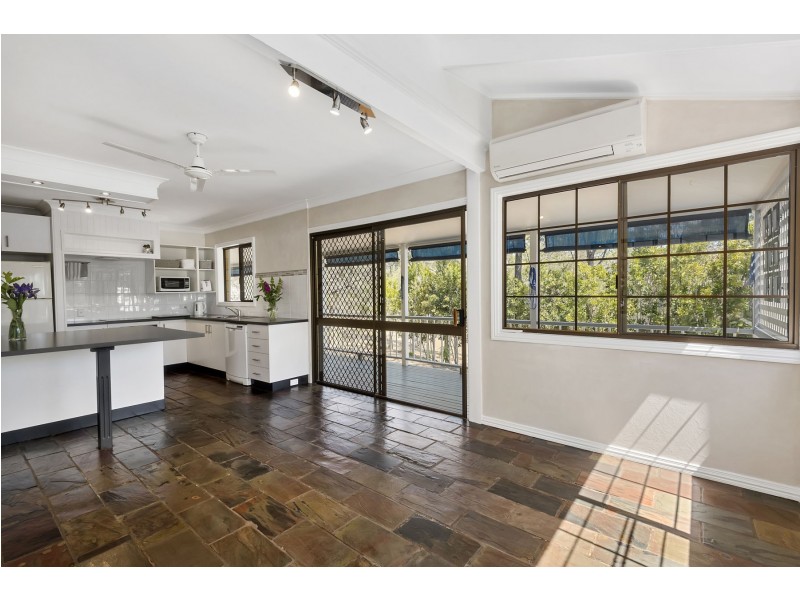 12 Clive Crescent, Withcott QLD 4352