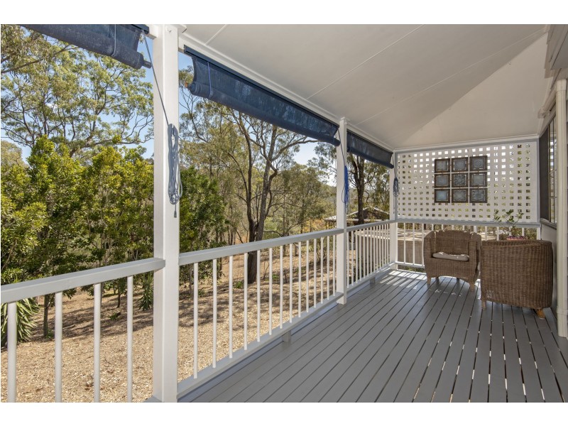 12 Clive Crescent, Withcott QLD 4352