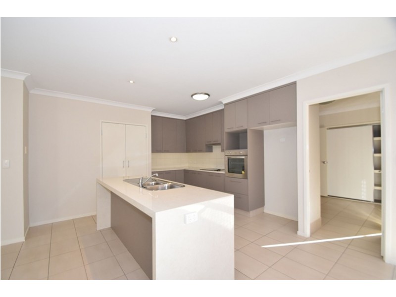 1 Prime Minister Drive, Middle Ridge QLD 4350