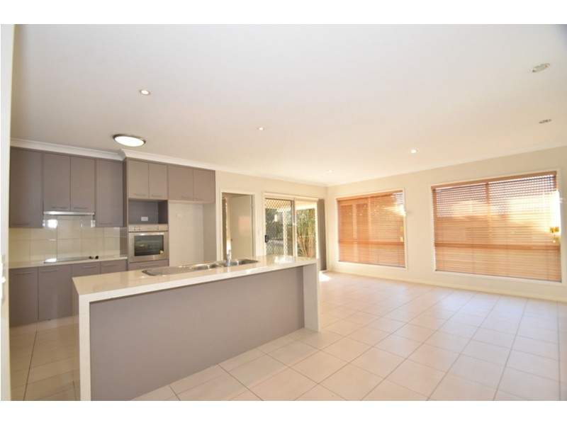 1 Prime Minister Drive, Middle Ridge QLD 4350