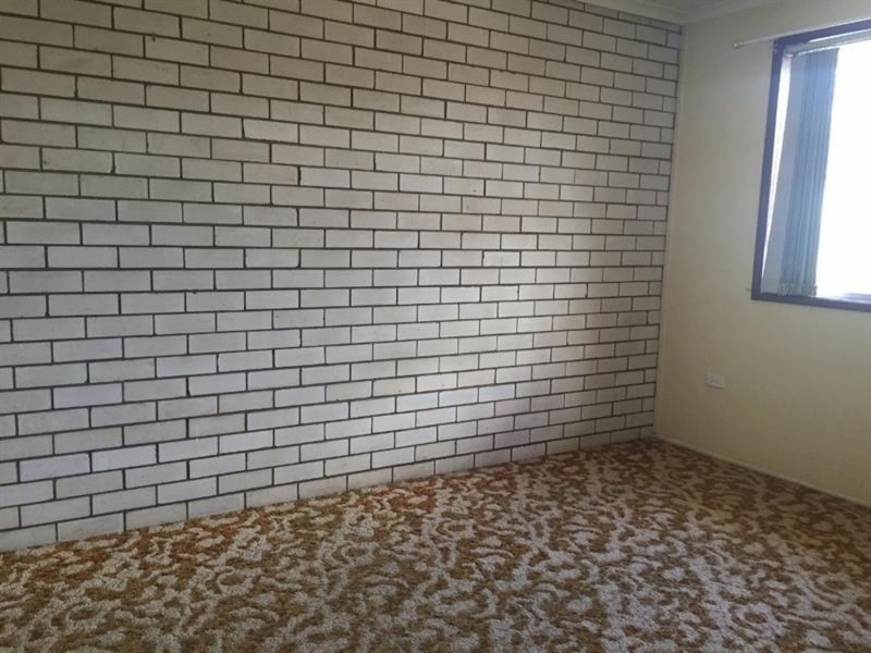 2/381 West Street, Harristown QLD 4350