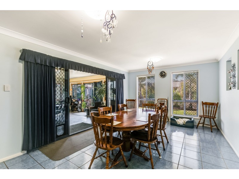 7 Laura Court, Glenvale QLD 4350