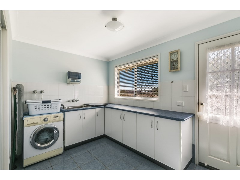 7 Laura Court, Glenvale QLD 4350