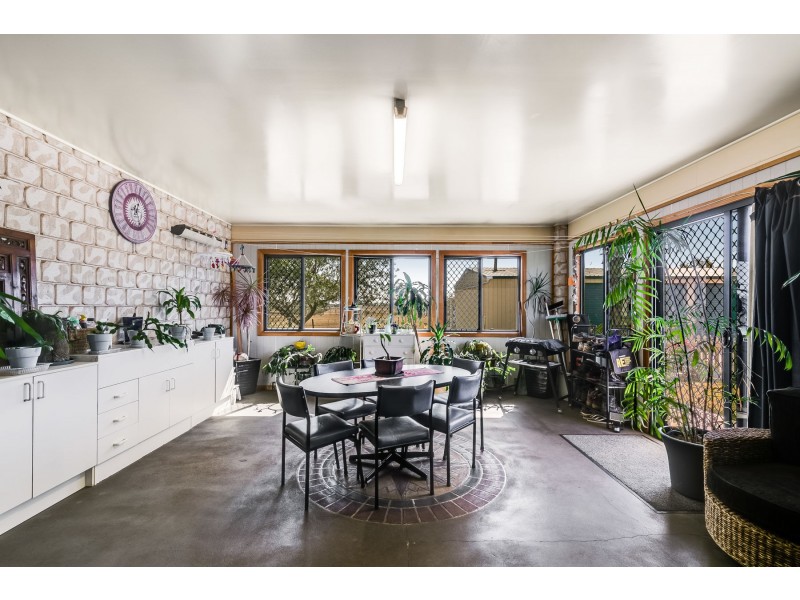 7 Laura Court, Glenvale QLD 4350