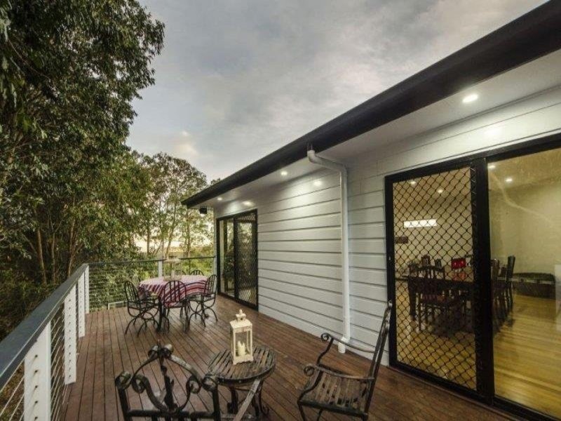 2 Huntingdale Court, Mount Lofty QLD 4350