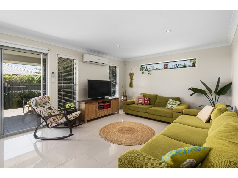 21 Stedman Street, Middle Ridge QLD 4350