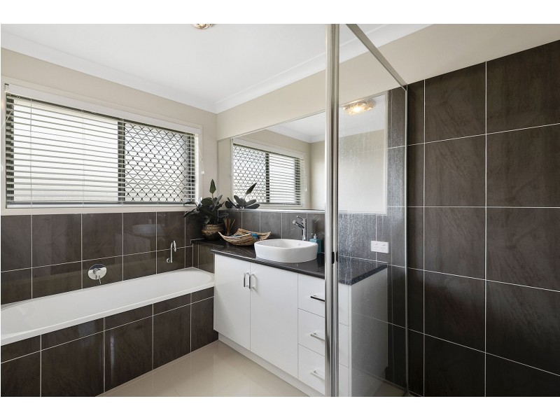 21 Stedman Street, Middle Ridge QLD 4350