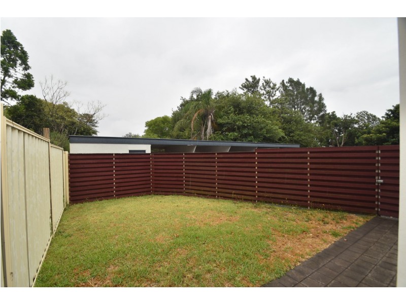 4/267A Geddes Street, Centenary Heights QLD 4350