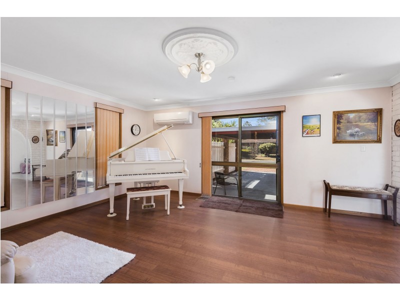 8 Bamboo Court, Darling Heights QLD 4350