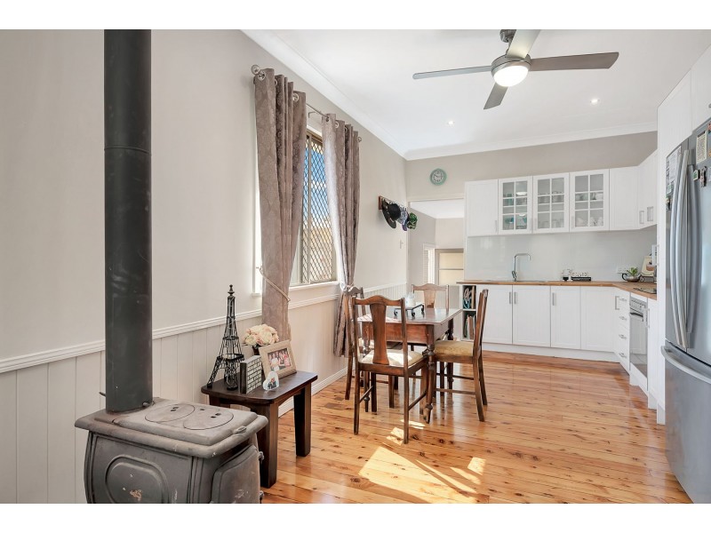 6 McWaters Street, North Toowoomba QLD 4350