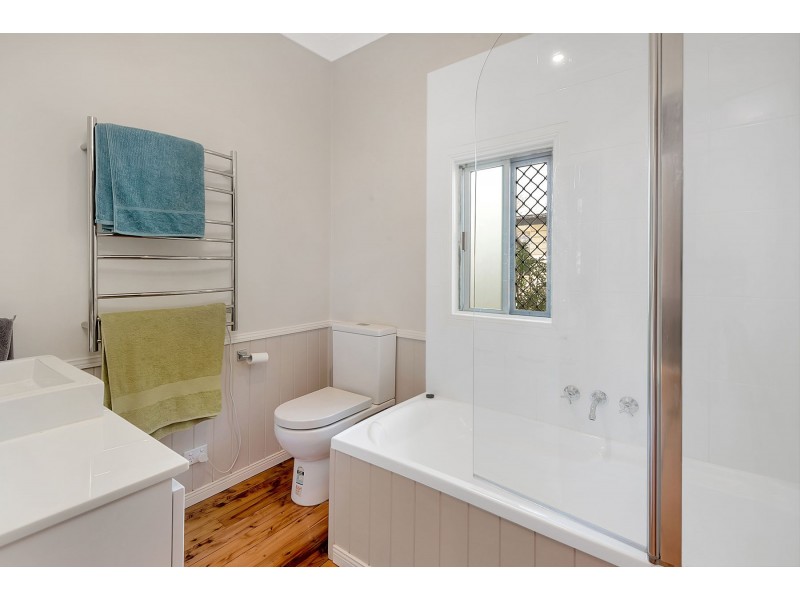 6 McWaters Street, North Toowoomba QLD 4350