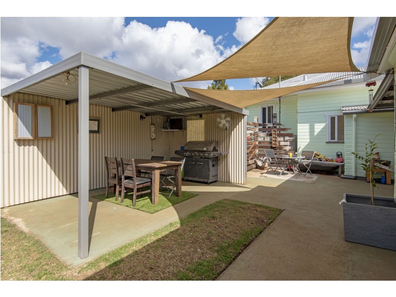 6 McWaters Street, North Toowoomba QLD 4350