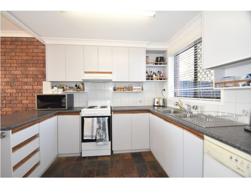 2/226 Hume Street, South Toowoomba QLD 4350