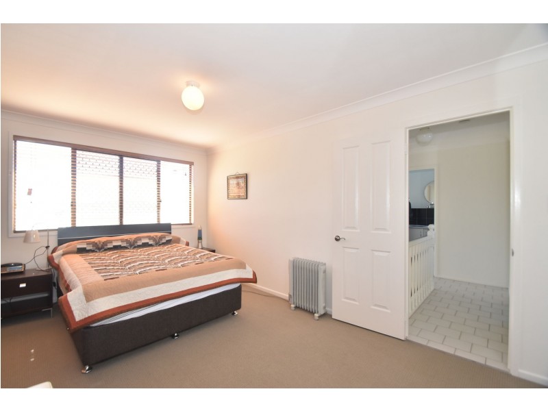 2/226 Hume Street, South Toowoomba QLD 4350
