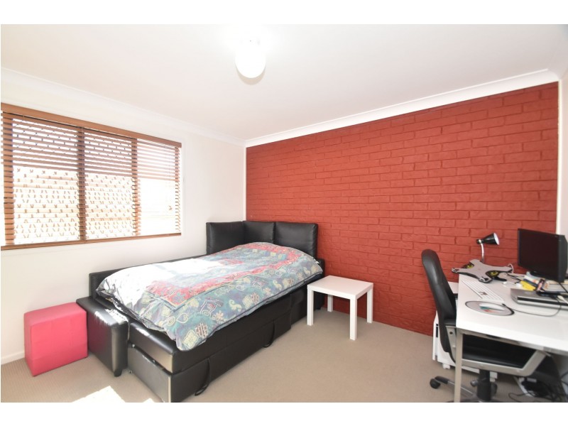2/226 Hume Street, South Toowoomba QLD 4350