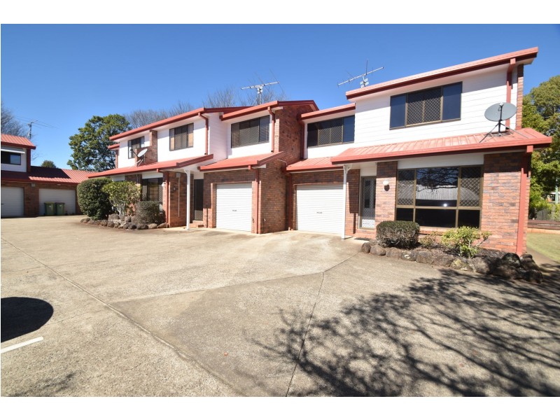2/226 Hume Street, South Toowoomba QLD 4350