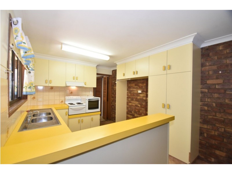 4 Ferguson Road, Westbrook QLD 4350