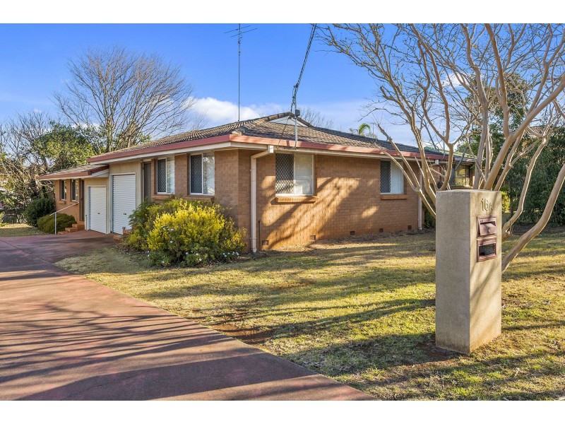 1/16a Debra Street, Centenary Heights QLD 4350