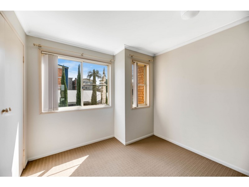 5/212 James Street, South Toowoomba QLD 4350