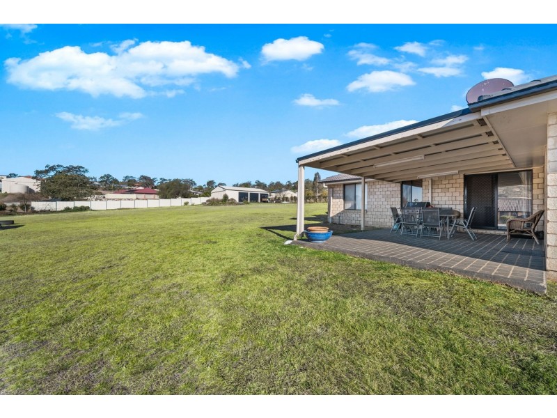 5 Phoebe Court, Cotswold Hills QLD 4350