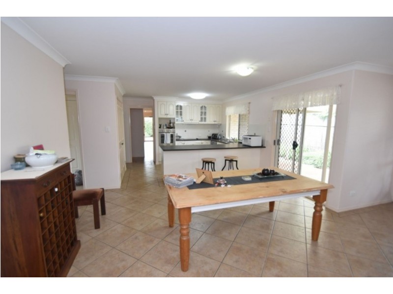 14b Barry Street, Mount Lofty QLD 4350