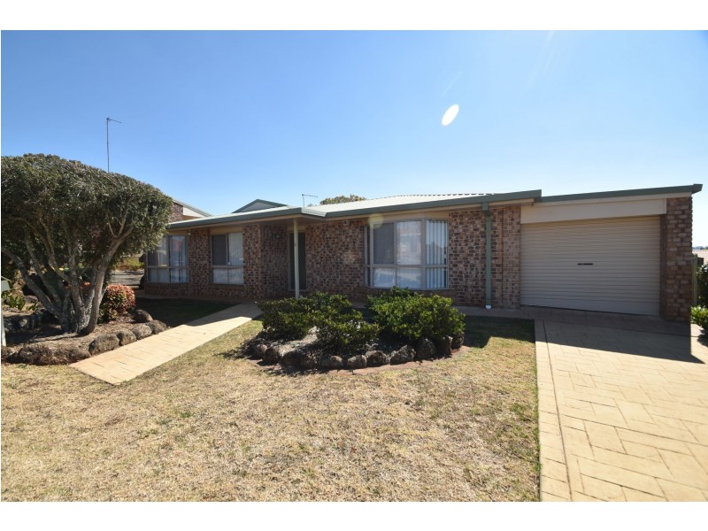 9 McIvor Street, Kearneys Spring QLD 4350