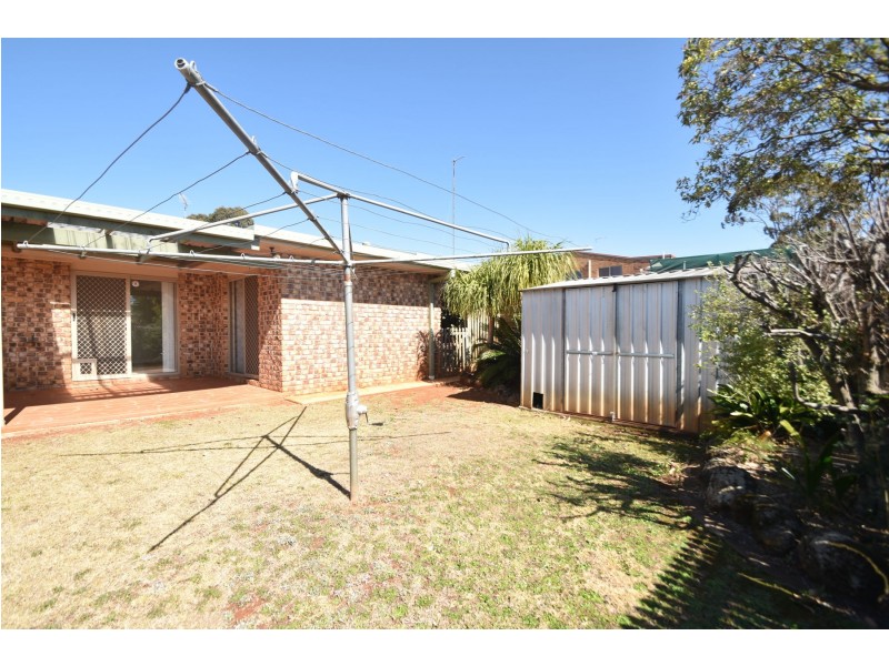 9 McIvor Street, Kearneys Spring QLD 4350