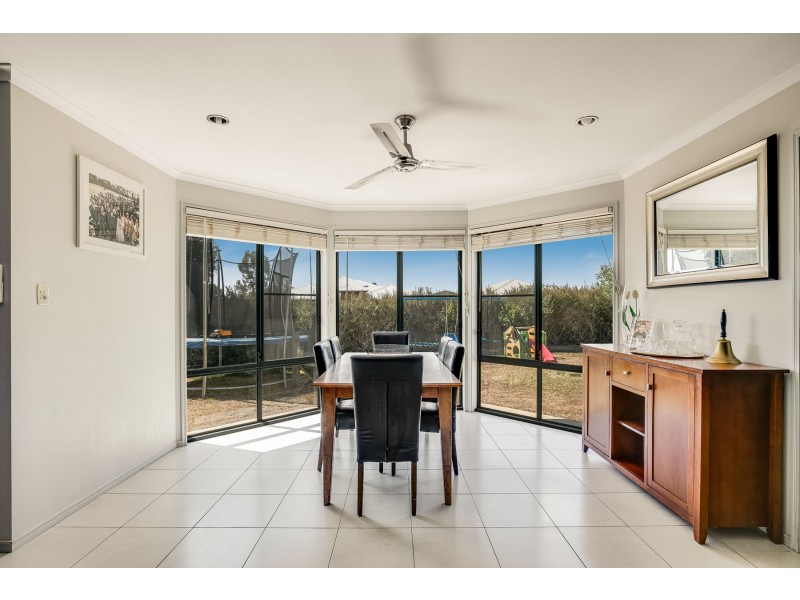 42 Ashford Drive, Wyreema QLD 4352