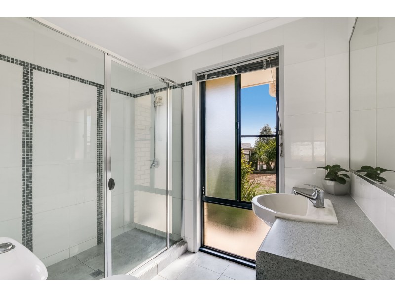 42 Ashford Drive, Wyreema QLD 4352