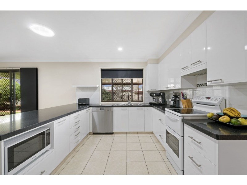 7 Roslyn Street, Westbrook QLD 4350