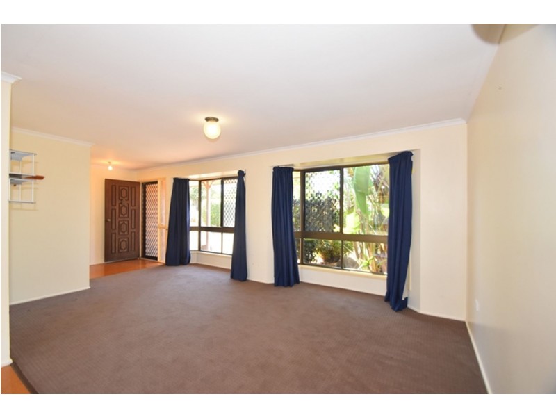 11 Melway Crescent, Glenvale QLD 4350