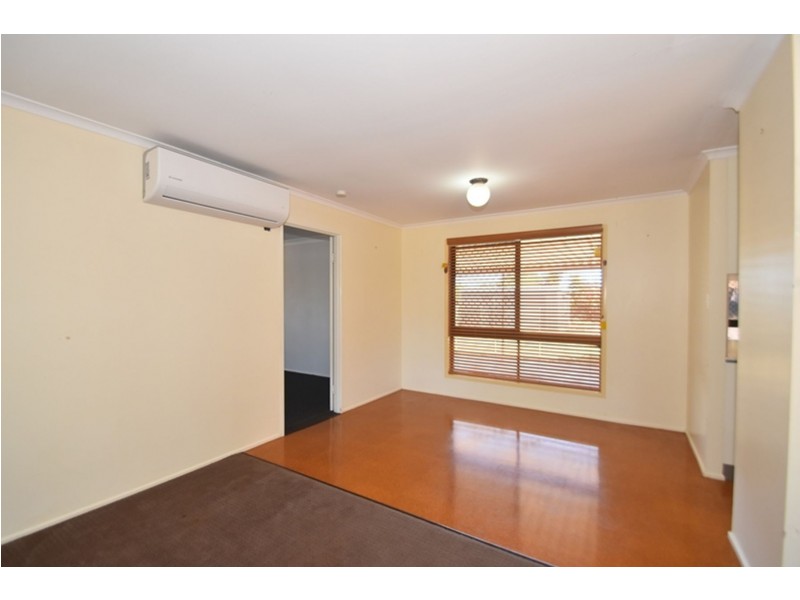 11 Melway Crescent, Glenvale QLD 4350