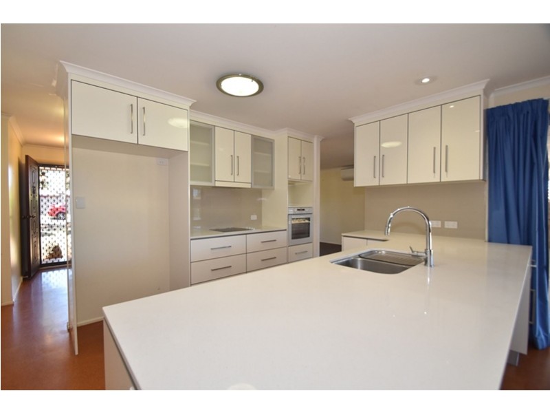 11 Melway Crescent, Glenvale QLD 4350