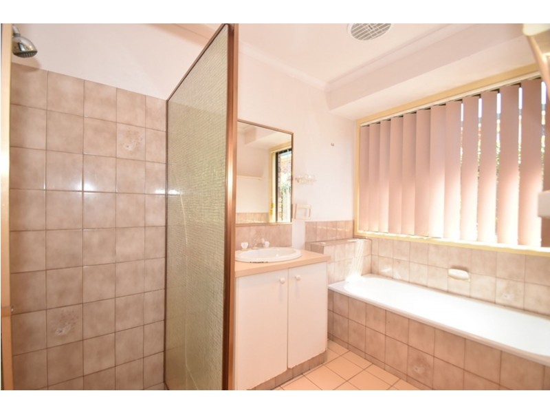 11 Melway Crescent, Glenvale QLD 4350