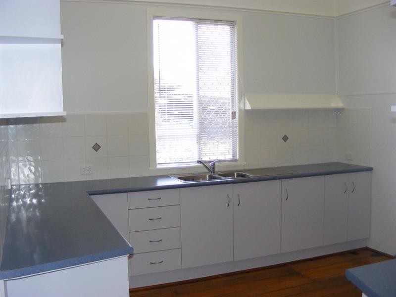 11 Bothwell Street, Newtown QLD 4350