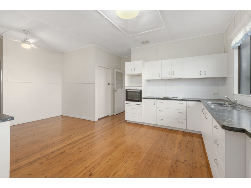 106 Mocatta Street, Goombungee QLD 4354