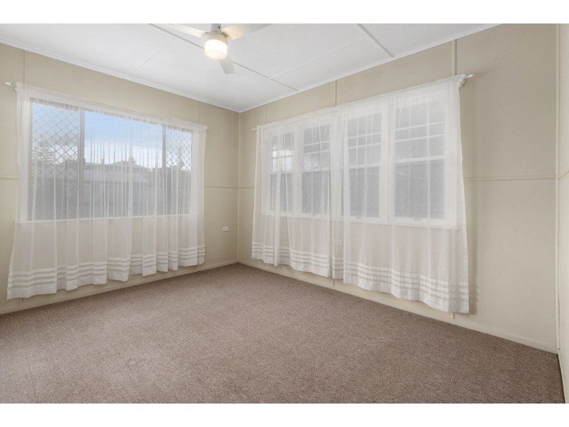 106 Mocatta Street, Goombungee QLD 4354