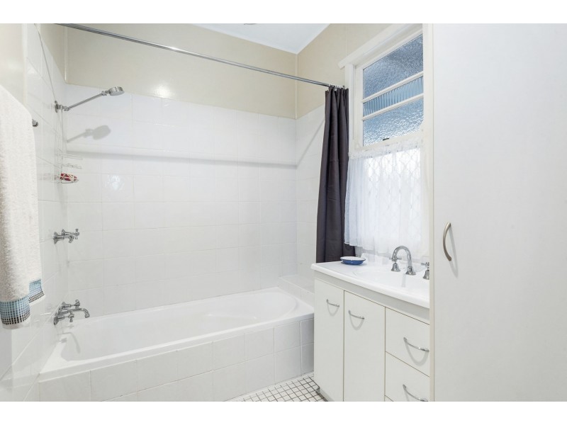 106 Mocatta Street, Goombungee QLD 4354