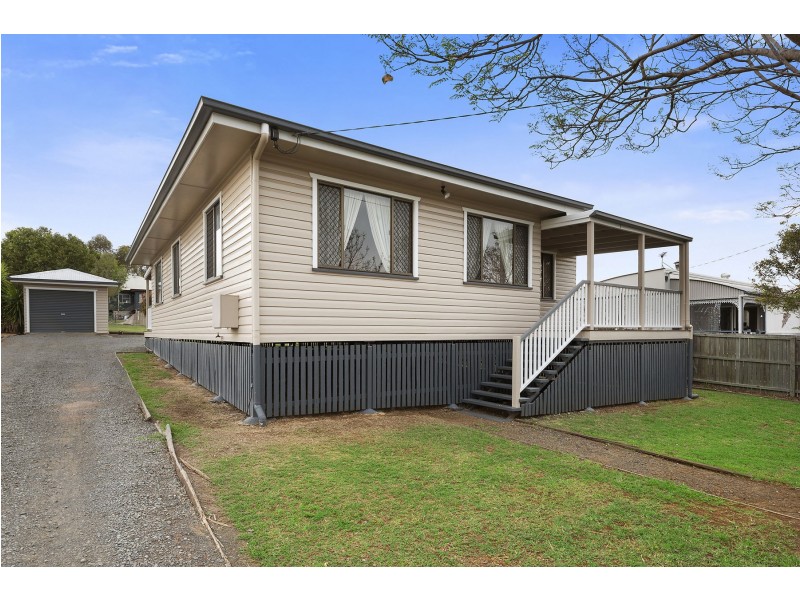 106 Mocatta Street, Goombungee QLD 4354