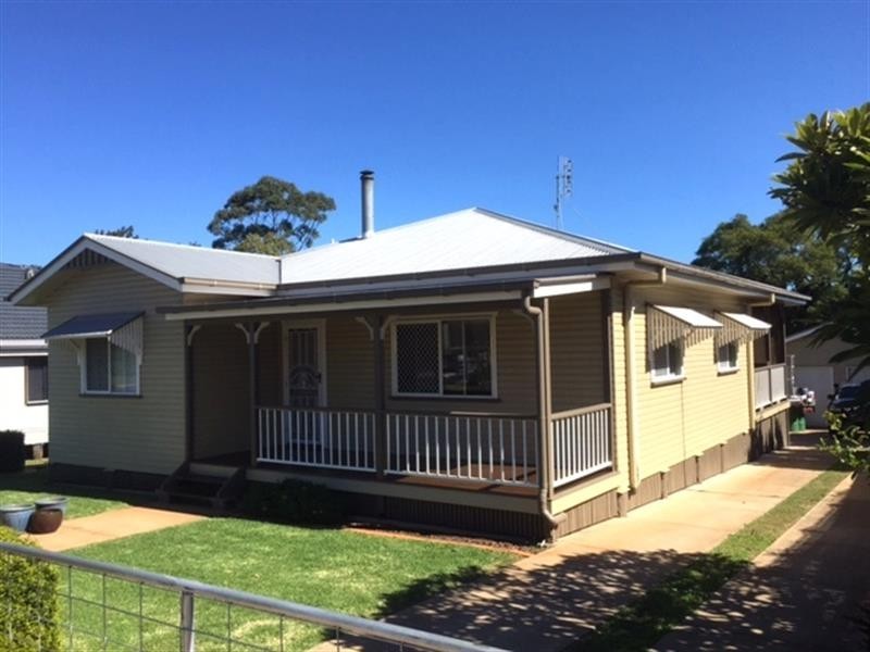 55 Llewellyn Street, Centenary Heights QLD 4350
