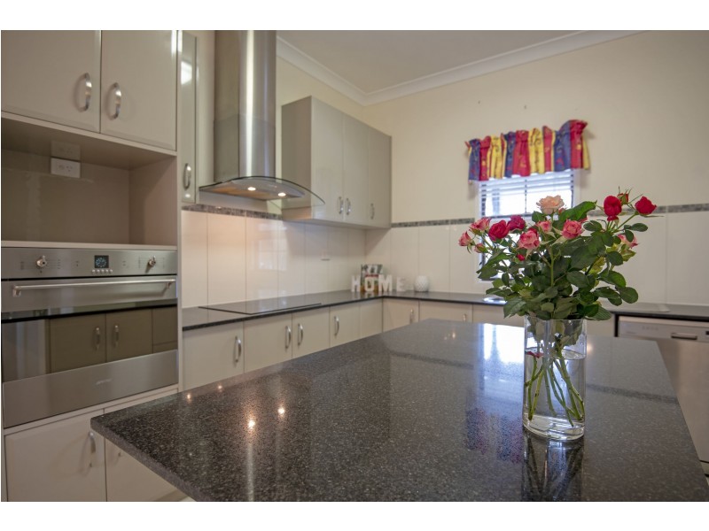 191 Spring Street, Middle Ridge QLD 4350