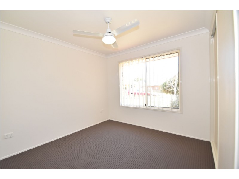 1 Mengel Court, Middle Ridge QLD 4350
