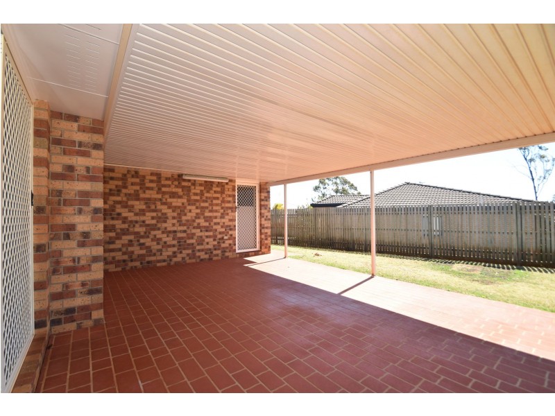 1 Mengel Court, Middle Ridge QLD 4350