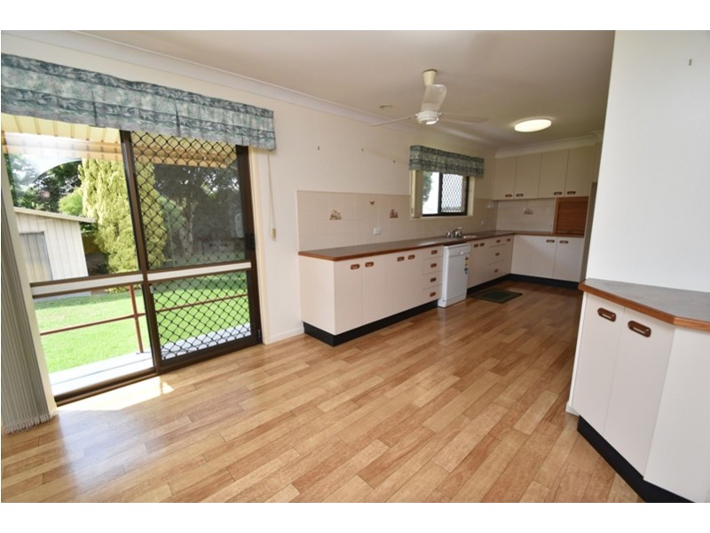 22 Erin Street, Wilsonton QLD 4350